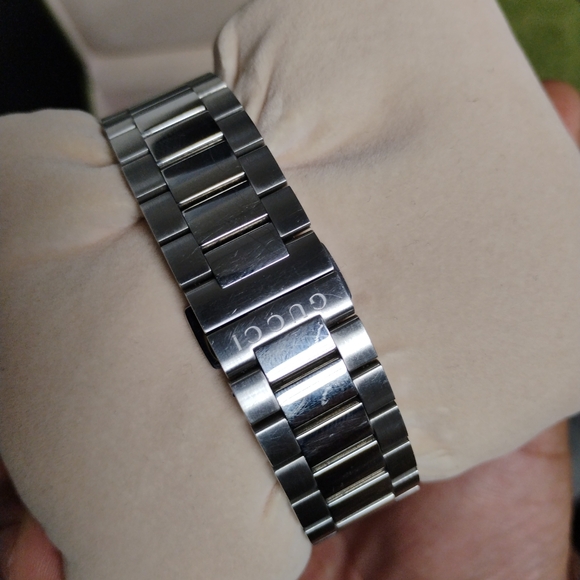 Mens Gucci Watch Snake - Picture 4 of 10